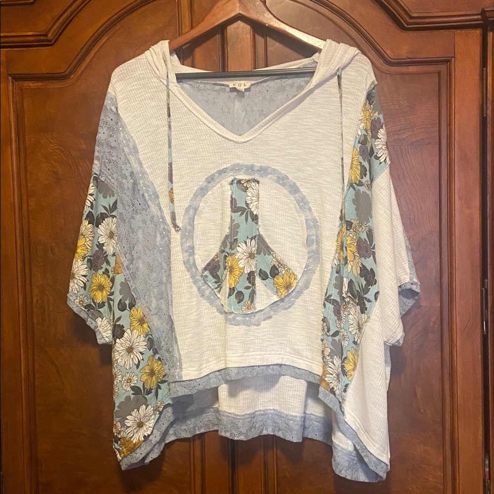POL Boho Floral Print Peace Patch Color Block Top
Size Medium - Picture 4 of 8